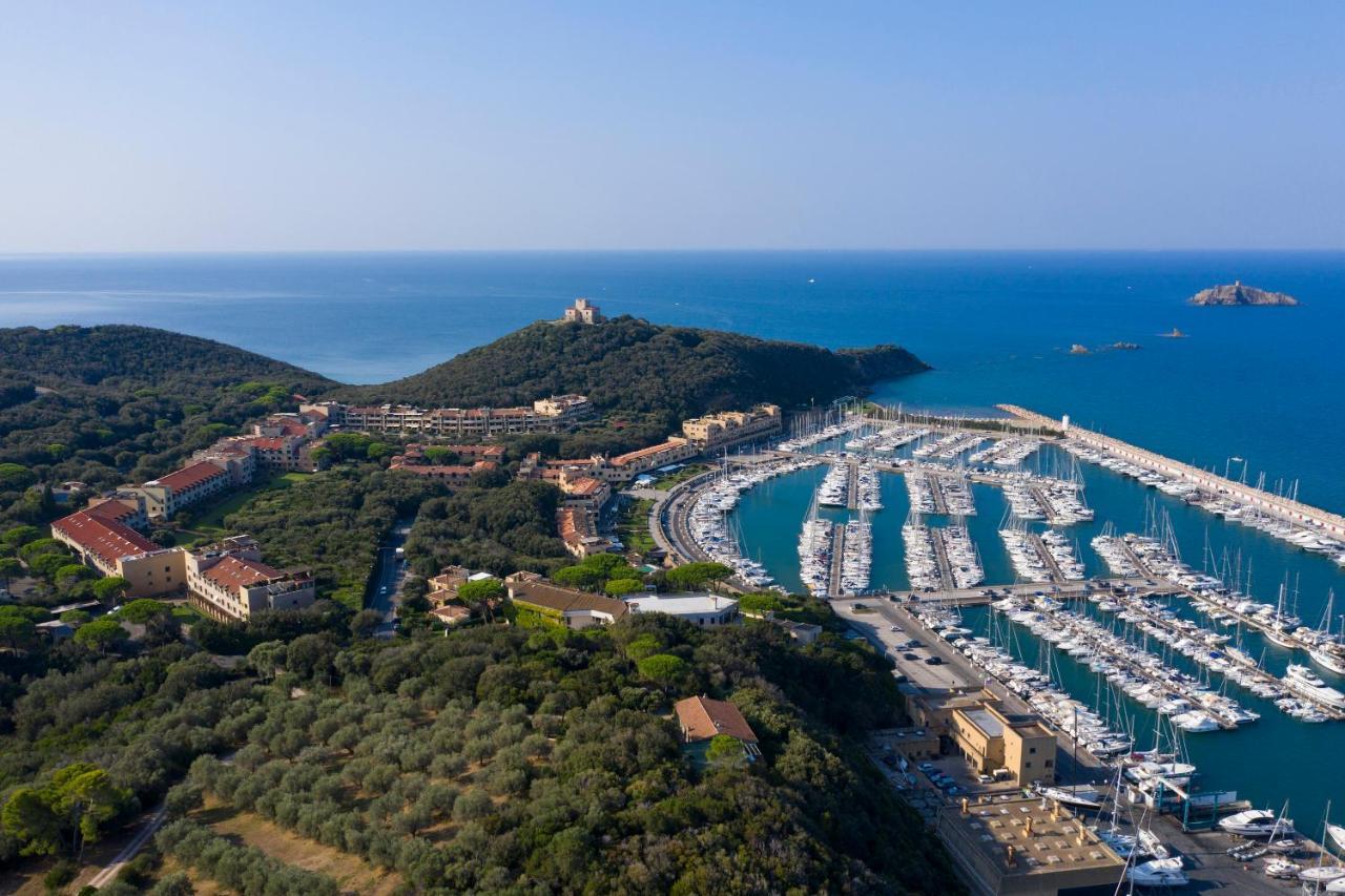 Punta Ala Sea View Apartments Bagian luar foto